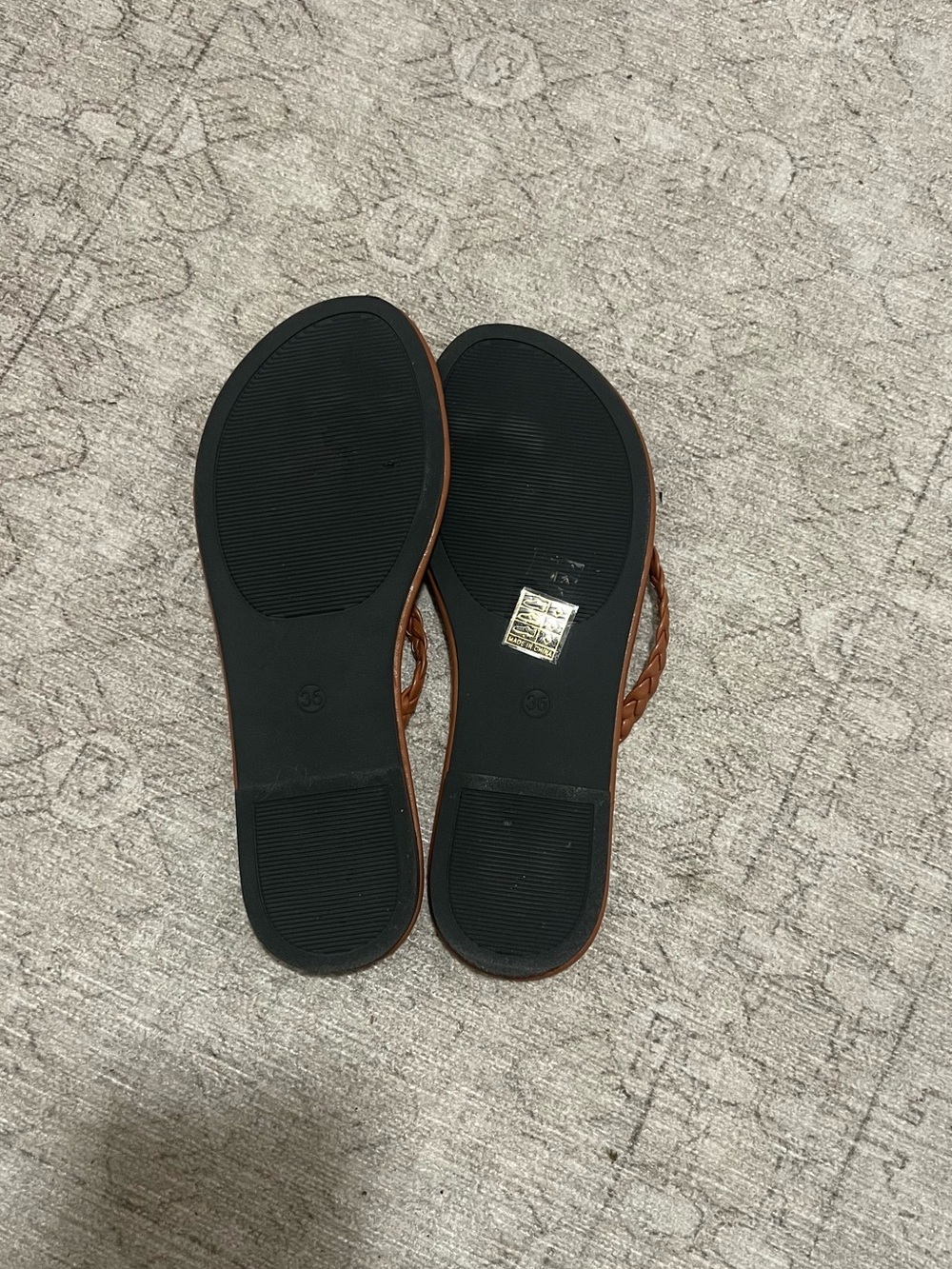 NWOT Women’s Brown Braided Strap Flip Flops Size 6 Boho Sandals Summer Beach - Picture 3 of 4
